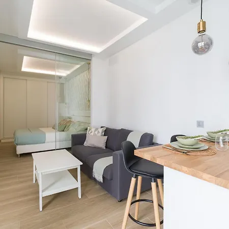 Lavish By Canariasgetaway Holiday home *